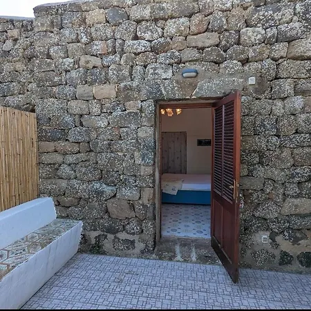 Nyaraló Dammuso I Pini Di Kaddiuggia *